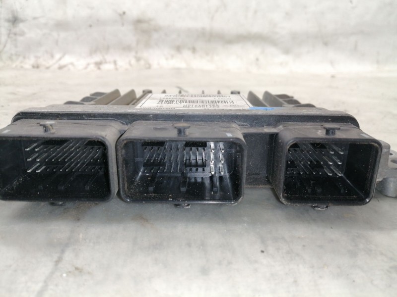 Recambio de centralita motor uce para renault megane iii berlina 5 p expression referencia OEM IAM 237101715R  