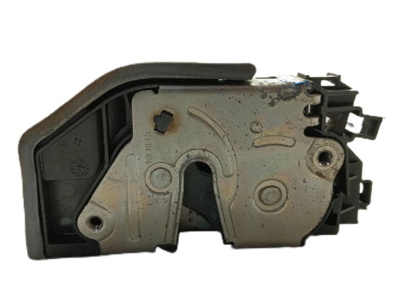 Recambio de cerradura puerta trasera derecha para bmw serie 5 touring (e61) 530d referencia OEM IAM 7154630  
