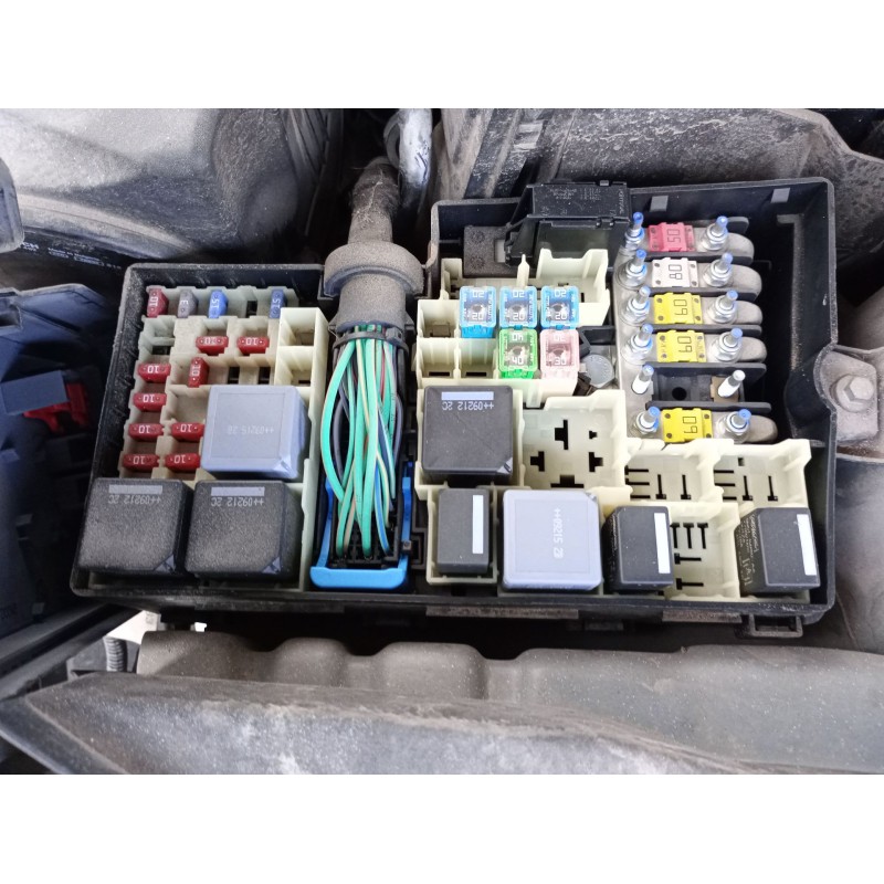 Recambio de caja reles / fusibles para ford focus lim. (cb4) trend referencia OEM IAM   