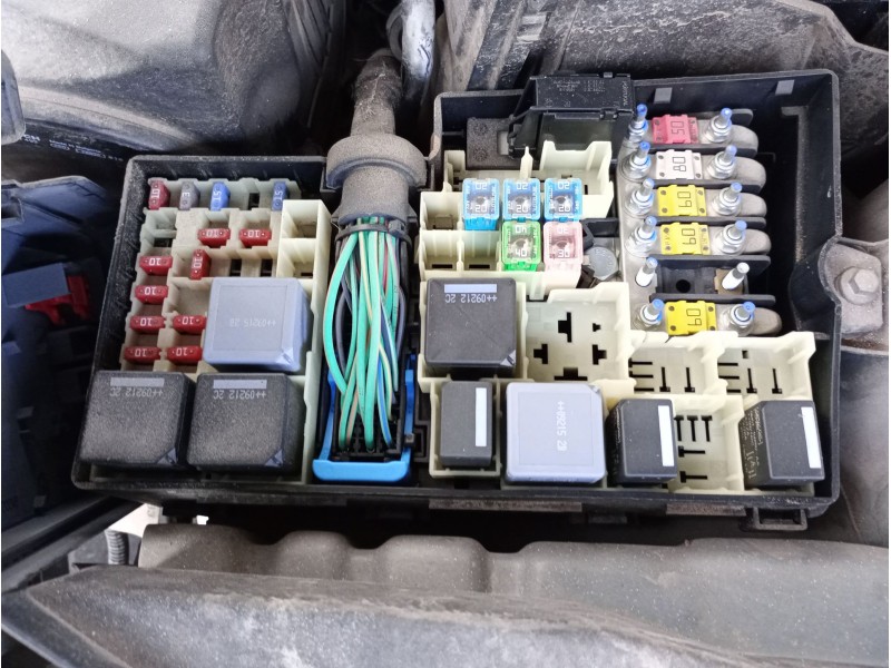 Recambio de caja reles / fusibles para ford focus lim. (cb4) trend referencia OEM IAM   
