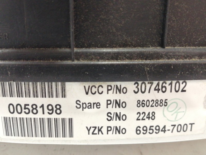 Recambio de cuadro instrumentos para volvo s60 berlina 2.4 d referencia OEM IAM 69594700T 30746102 / 8602885 8673802