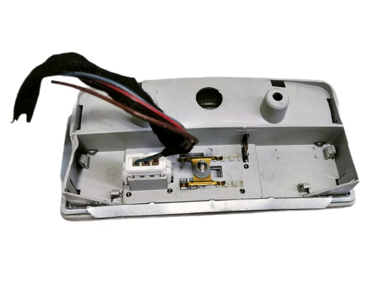 Recambio de luz interior para seat ibiza (6j5) emoción referencia OEM IAM 6Q0947105F 6QO947105FY20 PA66MD40 0887000