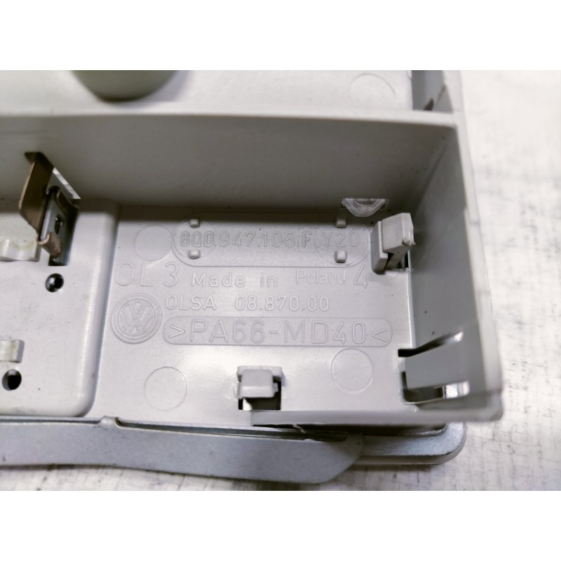 Recambio de luz interior para seat ibiza (6j5) emoción referencia OEM IAM 6Q0947105F 6QO947105FY20 PA66MD40 0887000