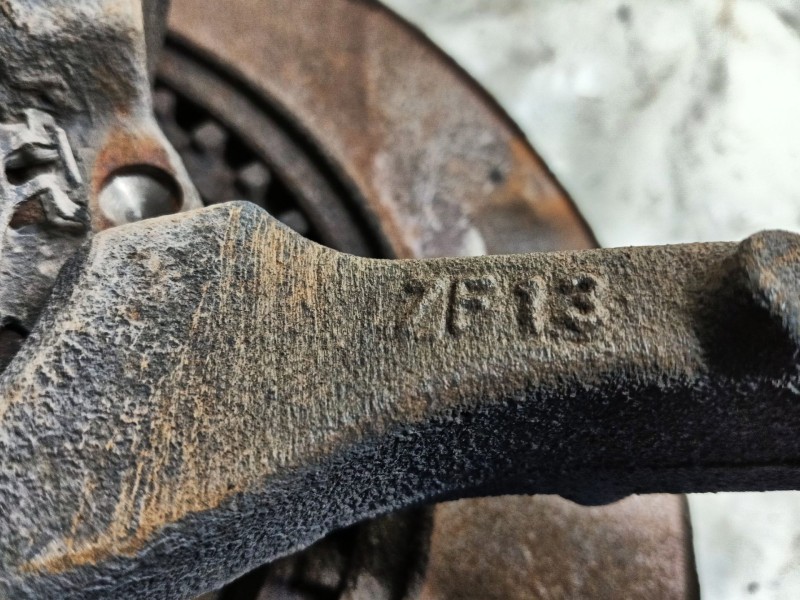 Recambio de mangueta delantera derecha para dacia logan ambiance referencia OEM IAM  7F13 