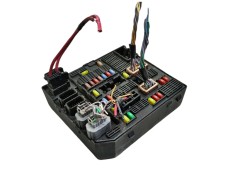 Recambio de caja reles / fusibles para renault scenic iii expression referencia OEM IAM   