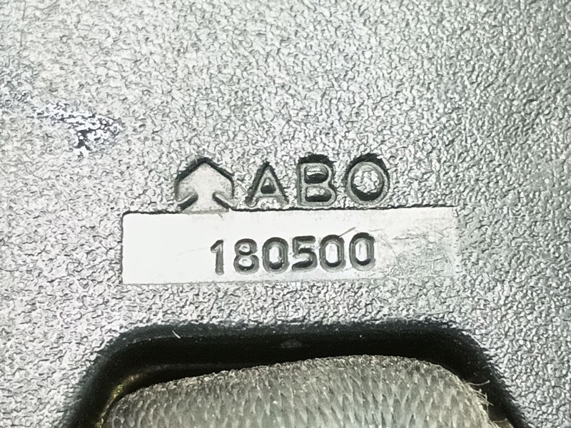 Recambio de enganche cinturon trasero central para nissan almera tino (v10) 2.2 dci referencia OEM IAM 180500  