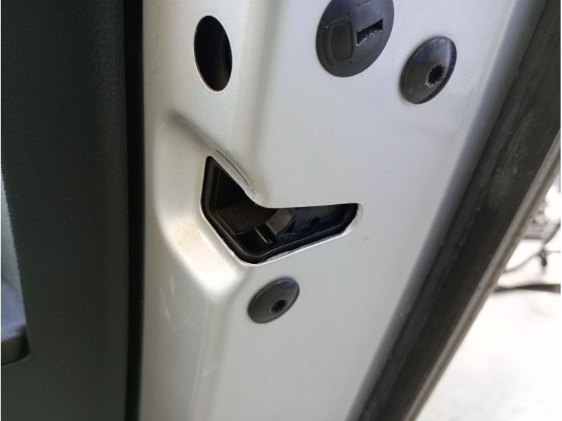 Recambio de cerradura puerta trasera derecha para volkswagen jetta iv (162, 163, av3, av2) 1.6 tdi referencia OEM IAM   