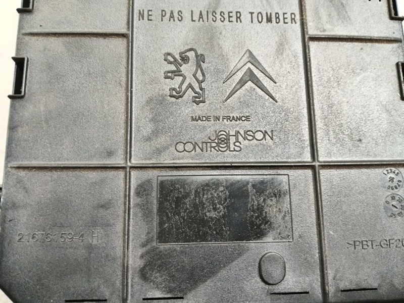 Recambio de caja reles / fusibles para citroën c4 coupe vtr referencia OEM IAM   