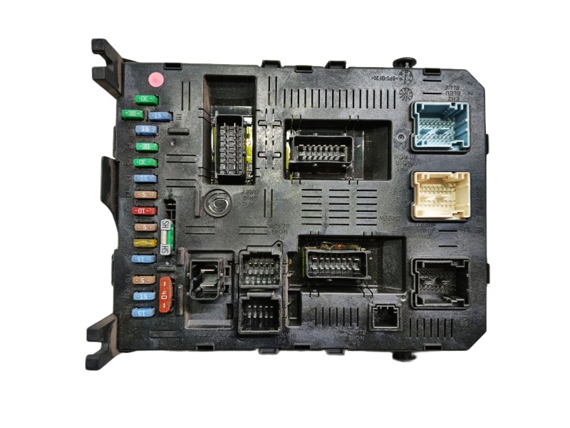 Recambio de caja reles / fusibles para citroën c4 coupe vtr referencia OEM IAM   