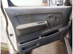Recambio de guarnecido puerta delantera izquierda para nissan pick up (d22) 2.5 di referencia OEM IAM   