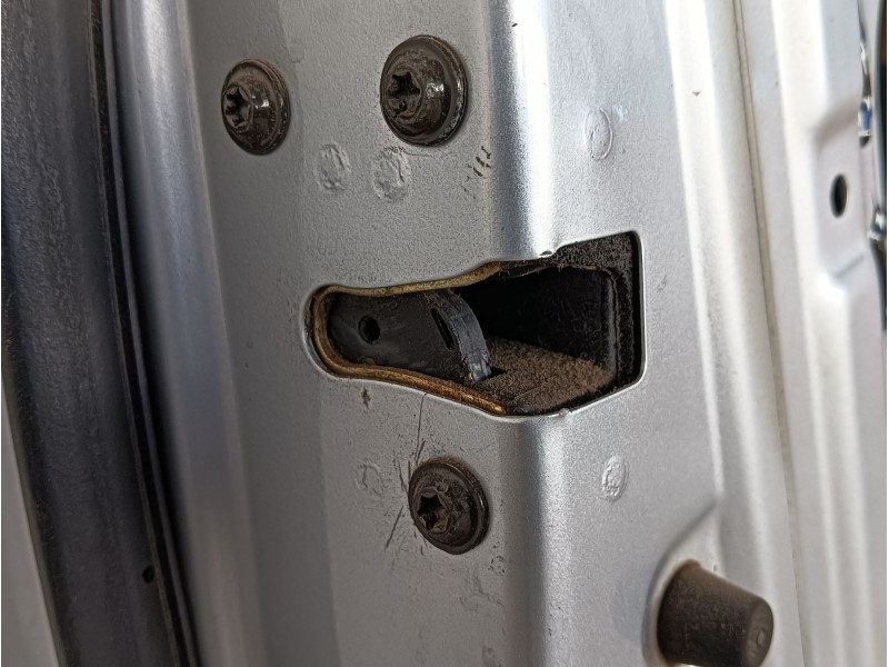 Recambio de puerta delantera izquierda para ssangyong kyron 200 xdi limited referencia OEM IAM   