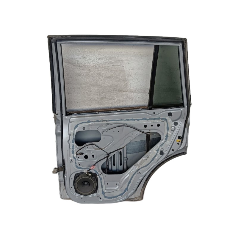 Recambio de puerta trasera derecha para ssangyong kyron 200 xdi limited referencia OEM IAM   