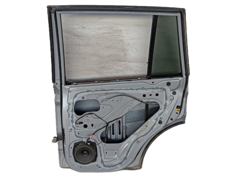 Recambio de puerta trasera derecha para ssangyong kyron 200 xdi limited referencia OEM IAM   