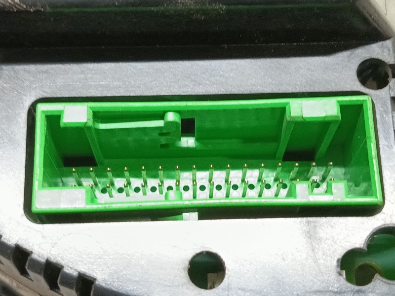 Recambio de cuadro instrumentos para audi a4 avant (8e) 2.0 tdi referencia OEM IAM 8E0920900R 0263626065 6513000305