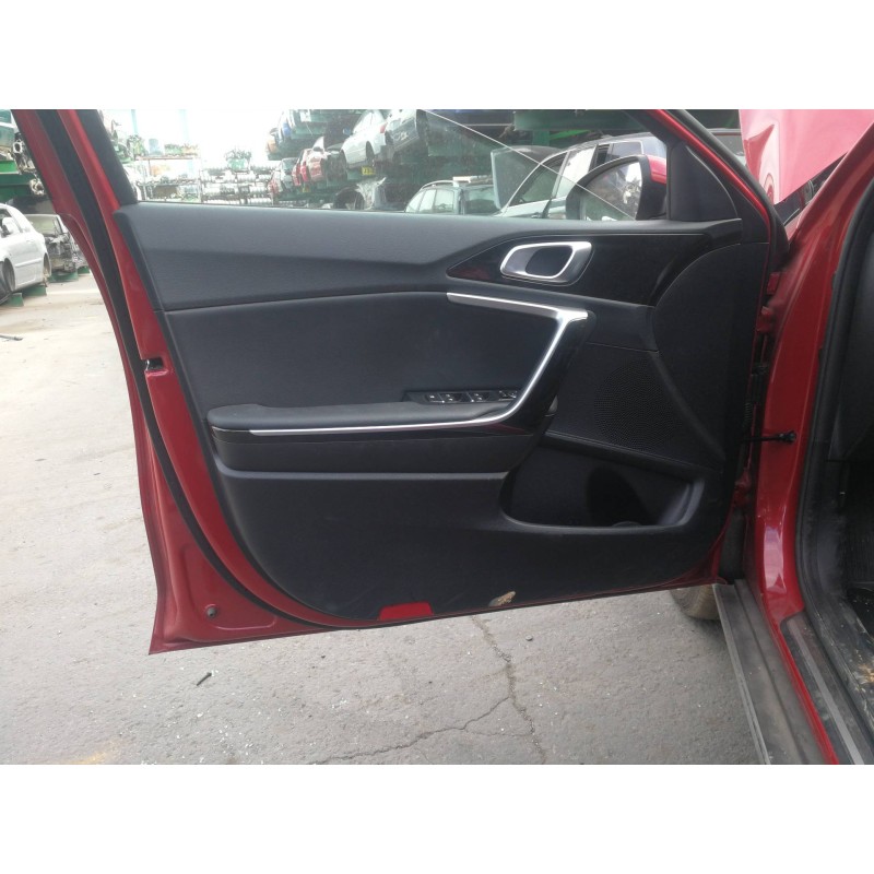 Recambio de guarnecido puerta delantera izquierda para kia xceed business referencia OEM IAM 82301J7222DQB 82332J70 82370J7000WK