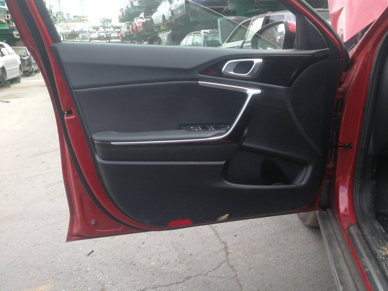 Recambio de guarnecido puerta delantera izquierda para kia xceed business referencia OEM IAM 82301J7222DQB 82332J70 82370J7000WK