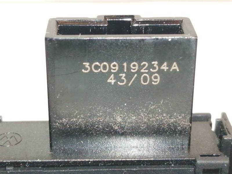 Recambio de no identificado para volkswagen passat berlina (3c2) edition referencia OEM IAM 3C0858069AE  