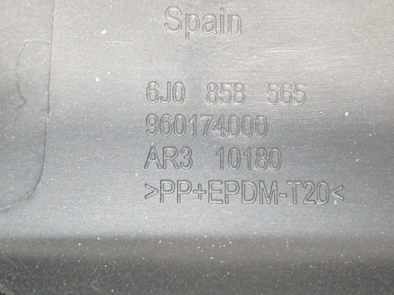 Recambio de no identificado para seat ibiza sc (6j1) stylance / style referencia OEM IAM 6J0858565  