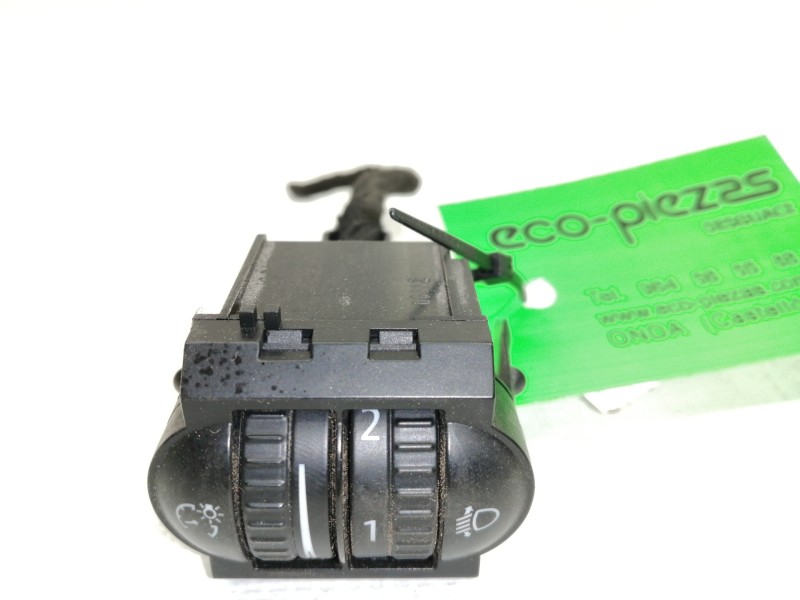 Recambio de no identificado para volkswagen golf vi (5k1) rabbit bluemotion referencia OEM IAM 5K0941333 REGULADOR DE LUCES 0681
