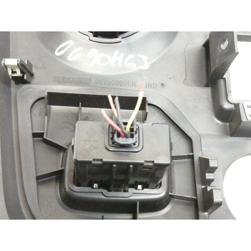 Recambio de no identificado para renault master pritsche/fgst l2h1 3,5t referencia OEM IAM 682600025R  