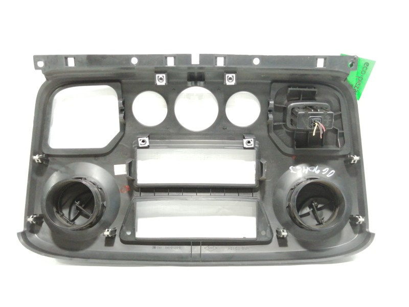 Recambio de no identificado para renault master pritsche/fgst l2h1 3,5t referencia OEM IAM 682600025R  