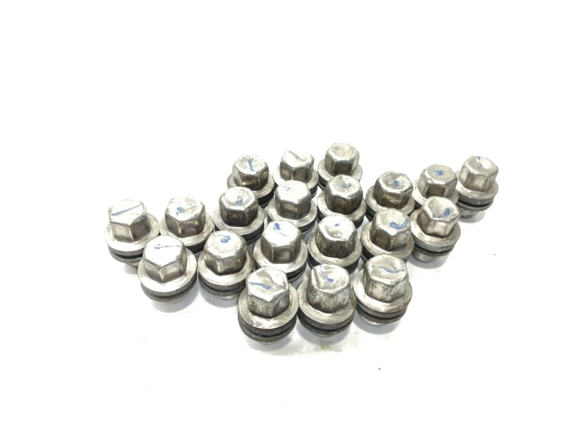 Recambio de no identificado para land rover range rover sport v8 td hse referencia OEM IAM TORNILLOSRUEDAS20UNIDADES  TUERCAS