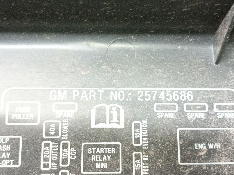 Recambio de caja reles / fusibles para cadillac cts 3.2 elegance referencia OEM IAM 25745686  