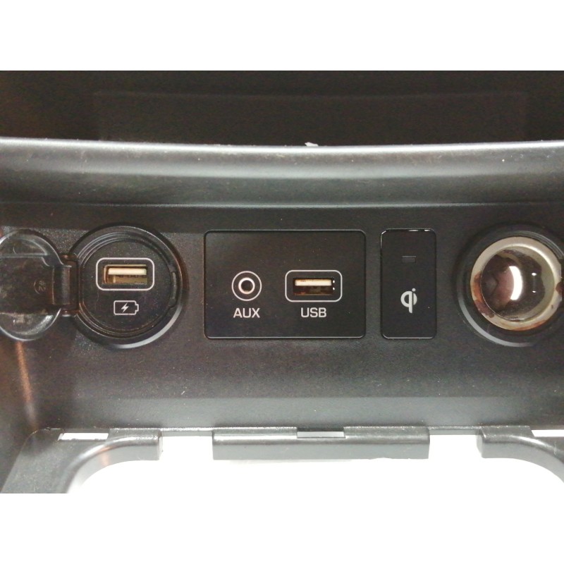 Recambio de no identificado para hyundai kona sle 2wd referencia OEM IAM 84681J9250  