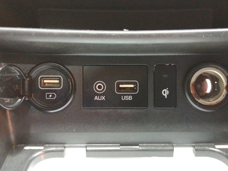 Recambio de no identificado para hyundai kona sle 2wd referencia OEM IAM 84681J9250  