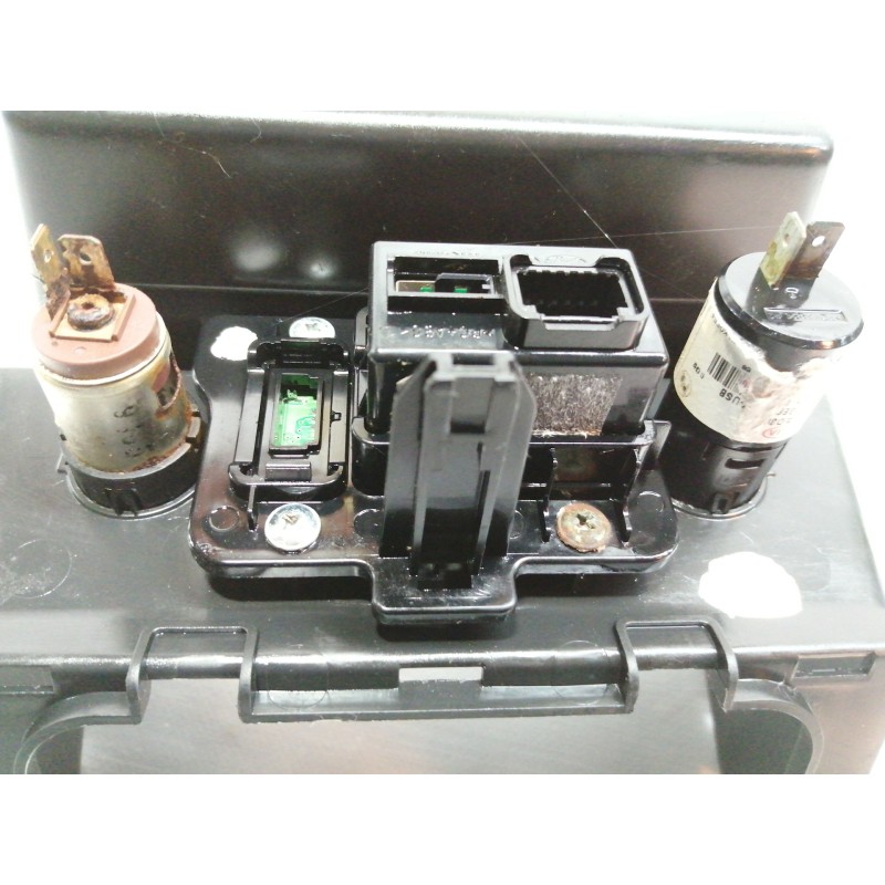 Recambio de no identificado para hyundai kona sle 2wd referencia OEM IAM 84681J9250  