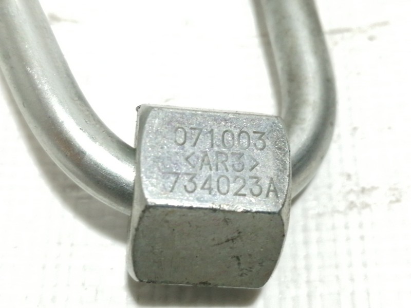 Recambio de no identificado para renault koleos dynamique pack2 referencia OEM IAM 734026B JUEGOS TUBOS INYECTOR 734023A