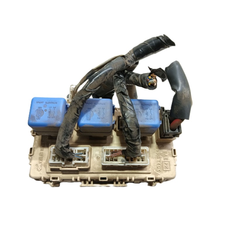 Recambio de caja reles / fusibles para nissan x-trail (t30) comfort referencia OEM IAM   A0543