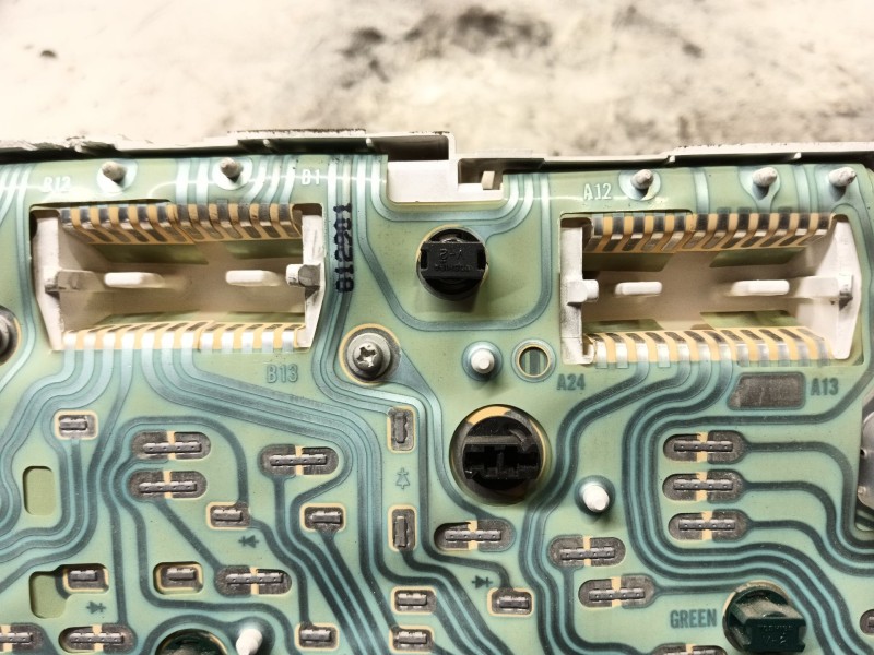 Recambio de cuadro instrumentos para volvo s40 berlina 1.6 referencia OEM IAM OP0200021ML1 431431B 