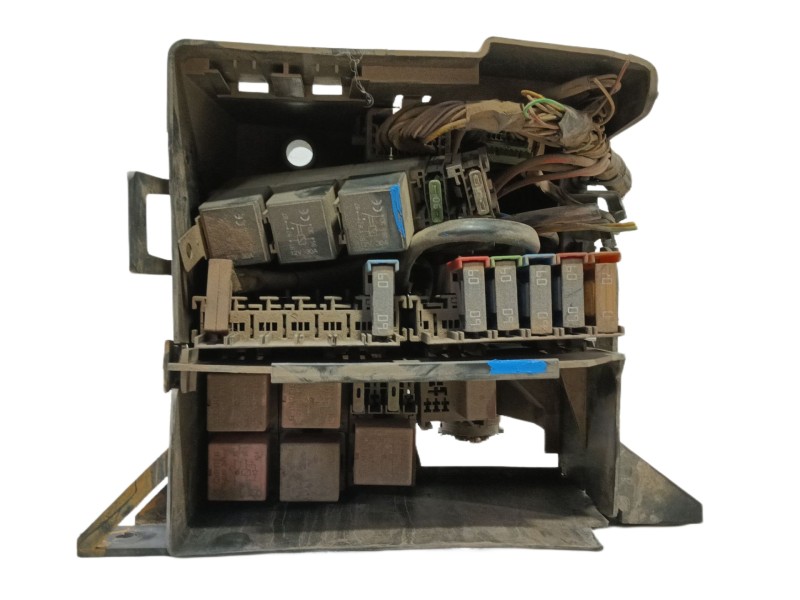 Recambio de caja reles / fusibles para nissan primastar (x83) caja cerrada batalla larga 2,94t referencia OEM IAM 91165778 82000