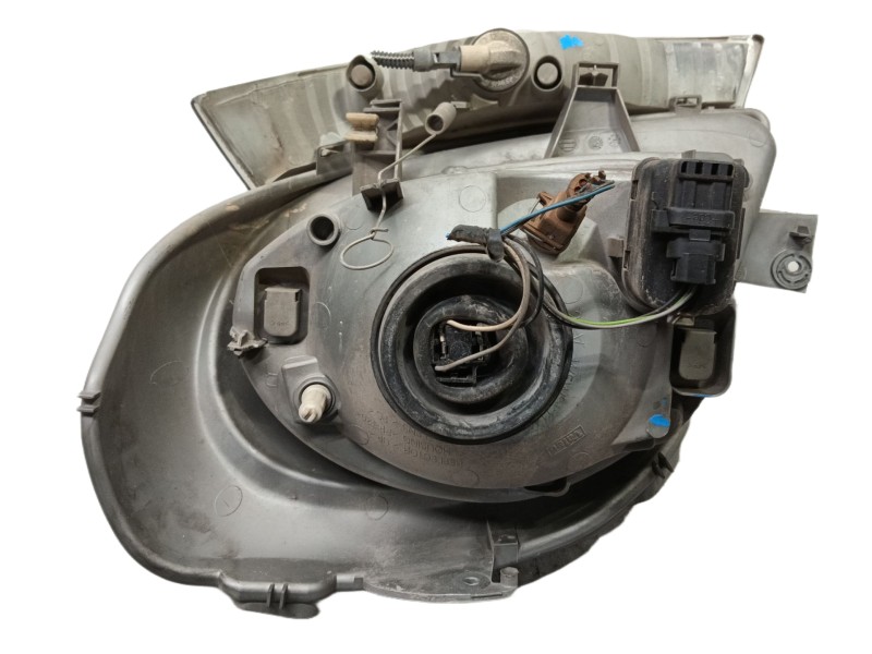 Recambio de faro derecho para nissan primastar (x83) caja cerrada batalla larga 2,94t referencia OEM IAM 7700311372 91165720 893