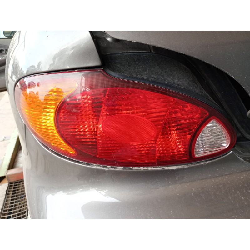 Recambio de piloto trasero izquierdo para hyundai lantra berlina (rd) 1.6 gls referencia OEM IAM   