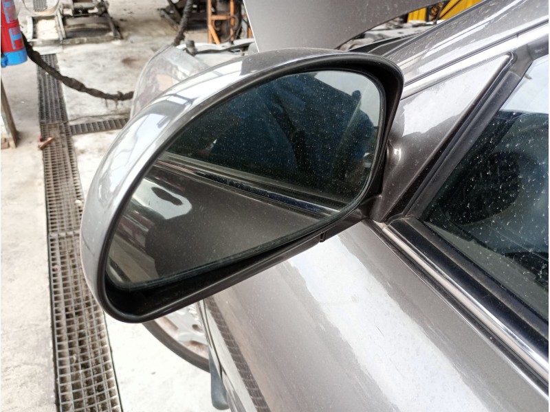 Recambio de retrovisor izquierdo para hyundai lantra berlina (rd) 1.6 gls referencia OEM IAM   
