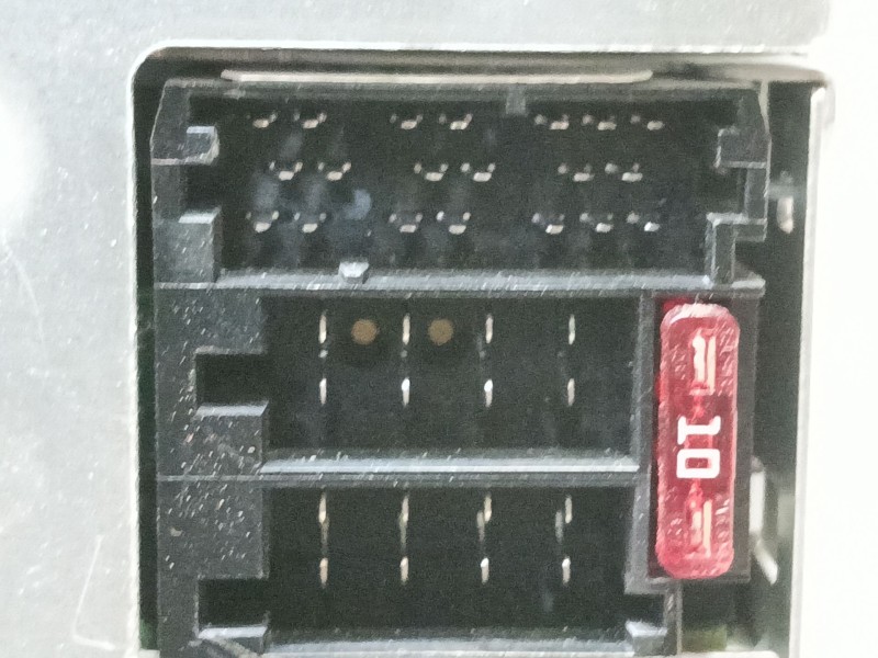 Recambio de sistema audio / radio cd para kia pro_cee´d emotion referencia OEM IAM 961401H600 A2C53298468 BS010745