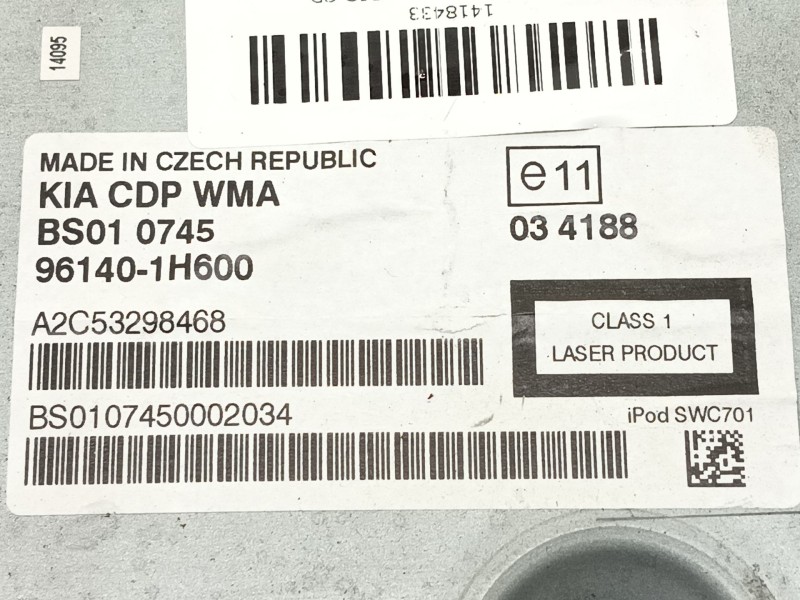 Recambio de sistema audio / radio cd para kia pro_cee´d emotion referencia OEM IAM 961401H600 A2C53298468 BS010745