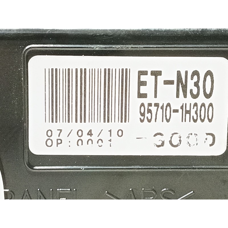 Recambio de pantalla multifuncion para kia pro_cee´d emotion referencia OEM IAM ETN30 957101H300 