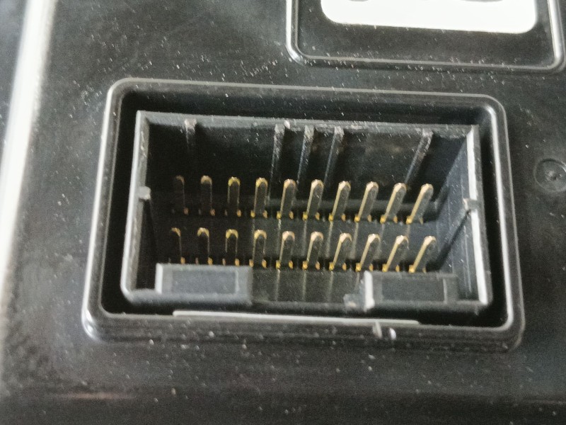 Recambio de pantalla multifuncion para kia pro_cee´d emotion referencia OEM IAM ETN30 957101H300 