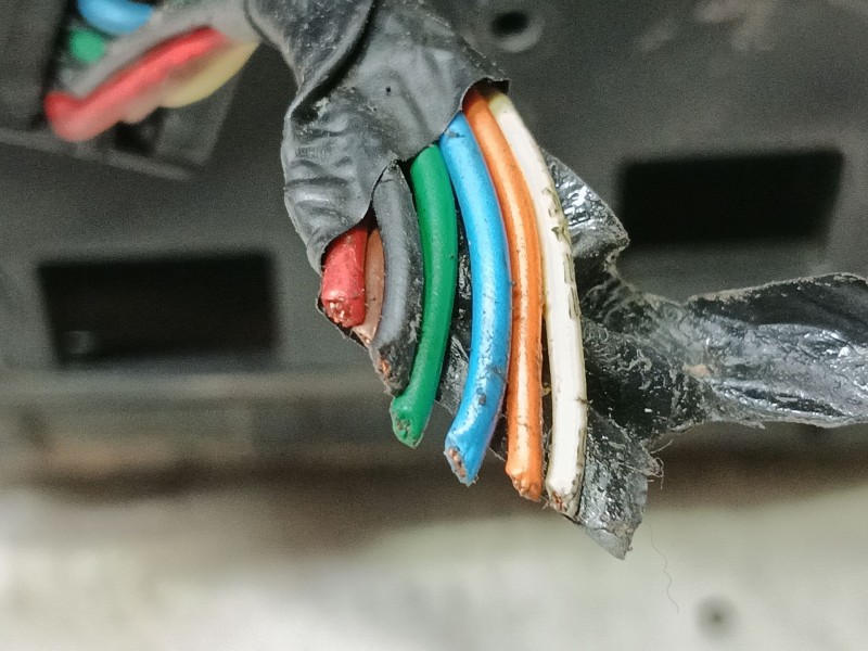 Recambio de retrovisor izquierdo para kia pro_cee´d emotion referencia OEM IAM   ELECTRICO 7 CABLES