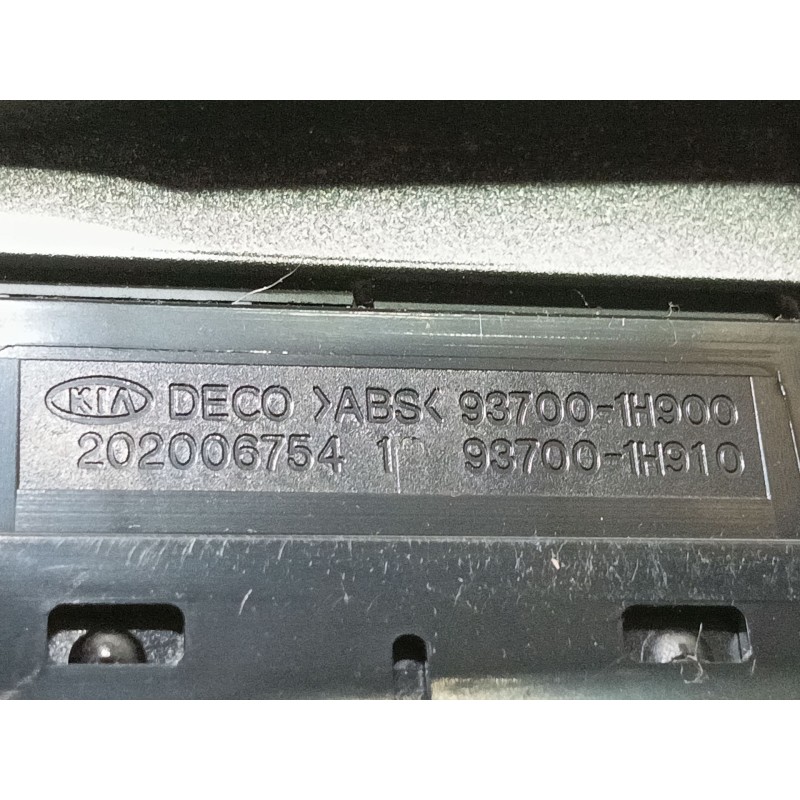 Recambio de rejilla aireadora para kia pro_cee´d emotion referencia OEM IAM 974301H900 847401H900 937001H900