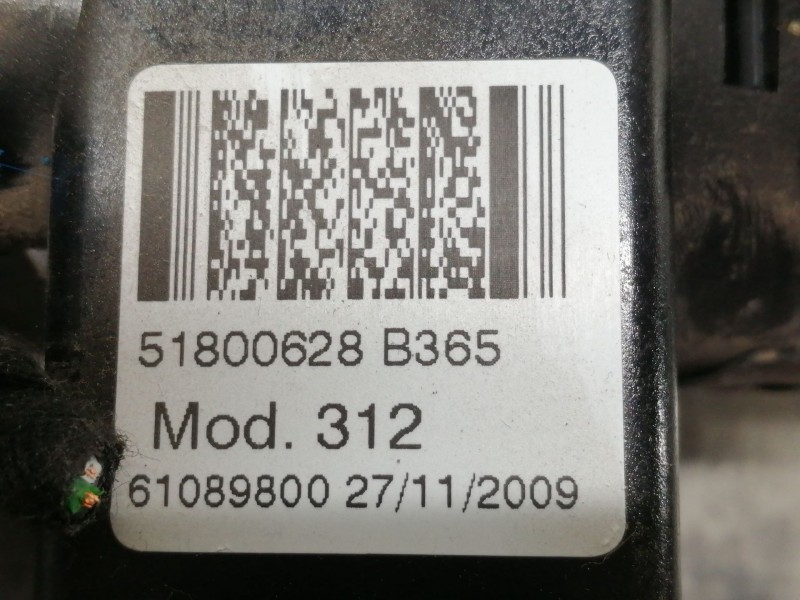Recambio de conmutador de arranque para ford ka (ccu) titanium referencia OEM IAM 61089800 51800628B365 