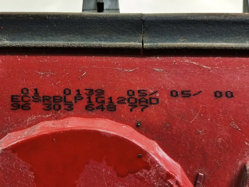 Recambio de piloto trasero izquierdo para peugeot 406 berlina (s1/s2) svdt referencia OEM IAM   9630364877