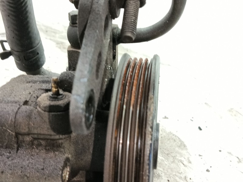 Recambio de bomba direccion para kia rio ls berlina (5-ptas.) referencia OEM IAM   