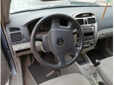 kia cerato del año 2004 2