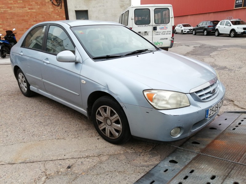 kia cerato del año 2004