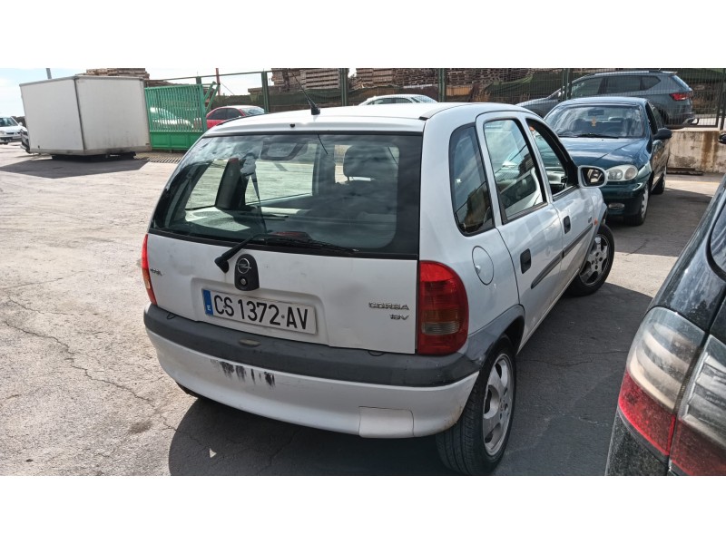 opel corsa b (s93) del año 2000