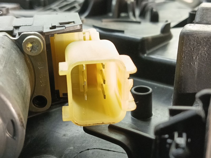 Recambio de elevalunas delantero izquierdo para ford fiesta (ccn) trend referencia OEM IAM  C1BBA045H17AB ELECTRICO 6 PINES